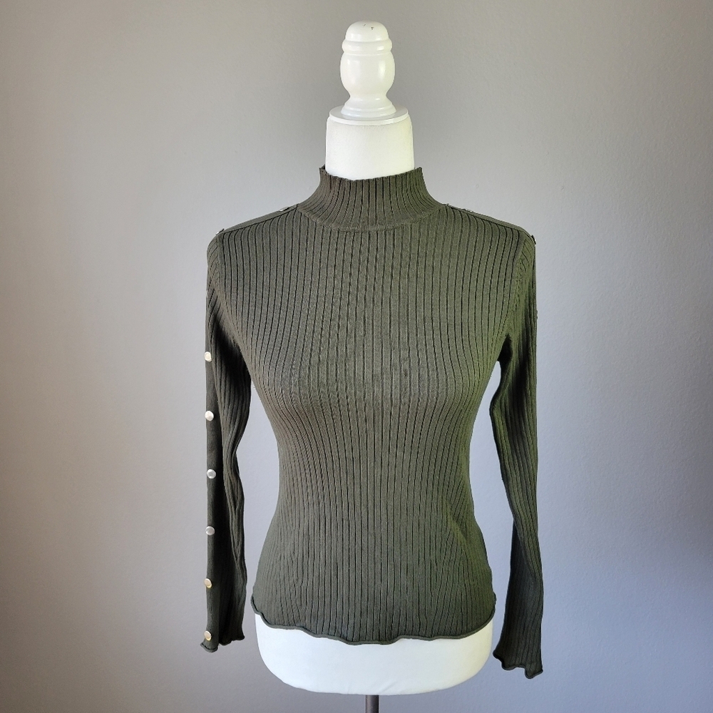 ZARA // olive green mock neck stretch ribbed buttoned sleeve knit top sweater